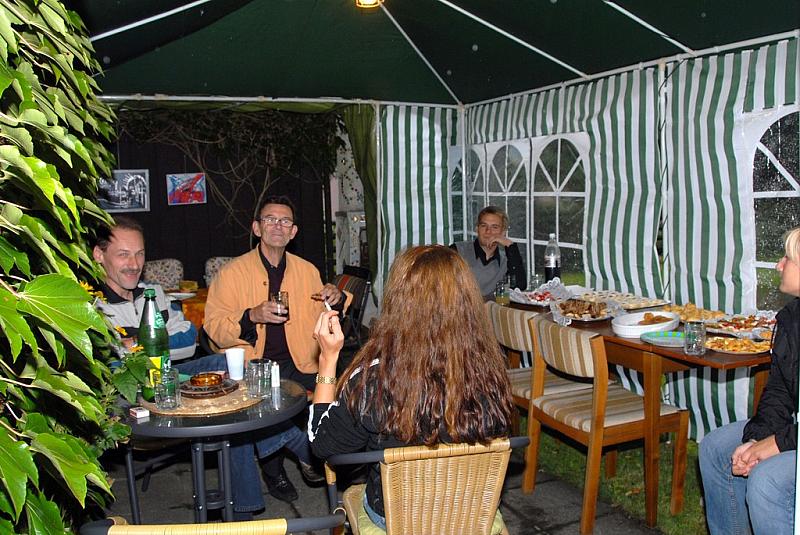 das Buffet im Partyzelt 